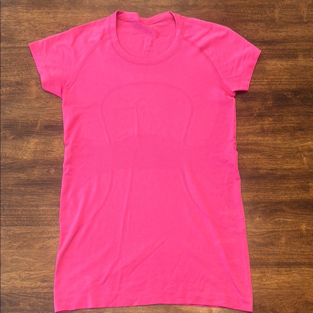 Lululemon Athletica Pink Fitted Short Sleeve Tee